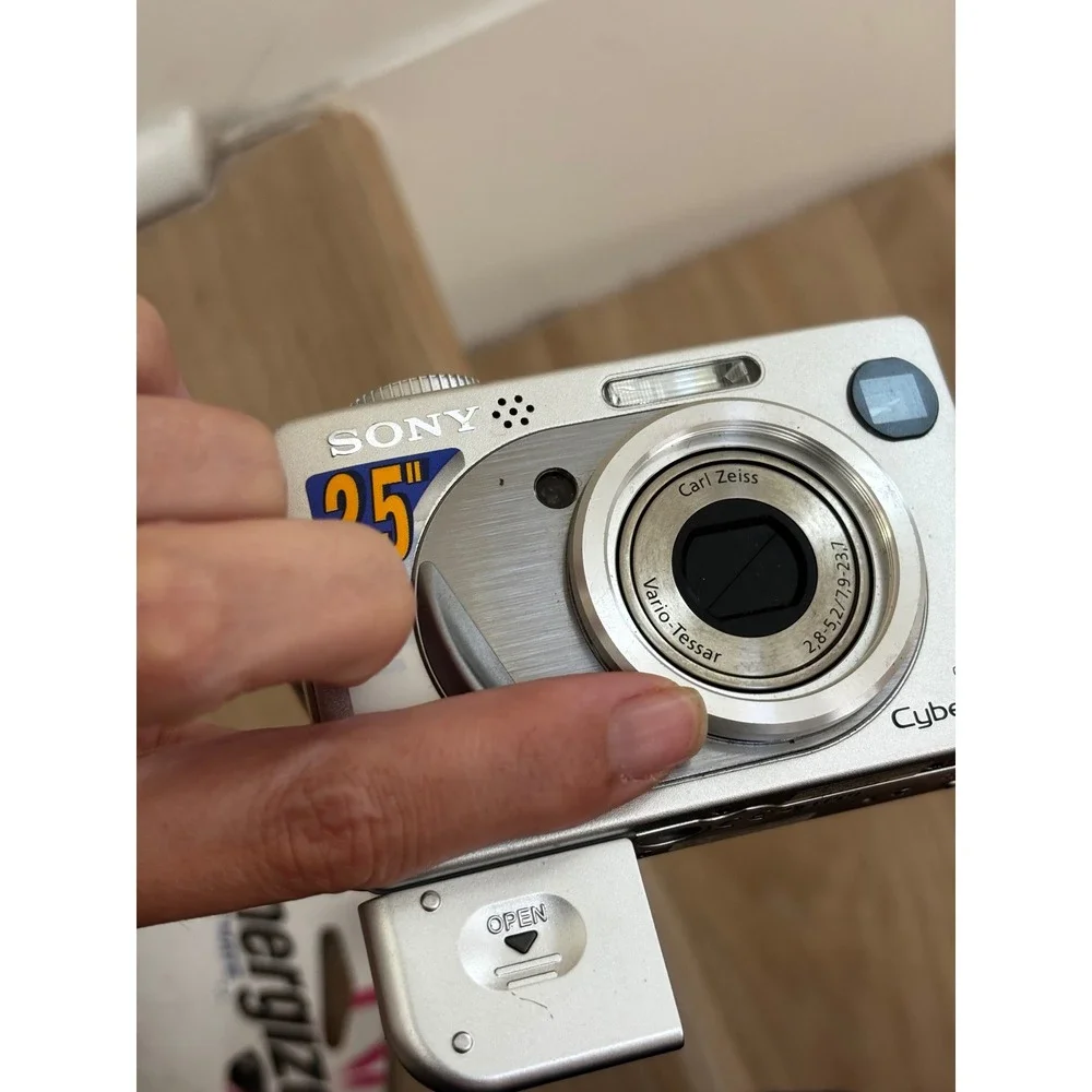 Sony Cyber-shot DSC-W1 Samsung Maxima Zoom 70 XL Vintage Camera Lot As-Is Repair